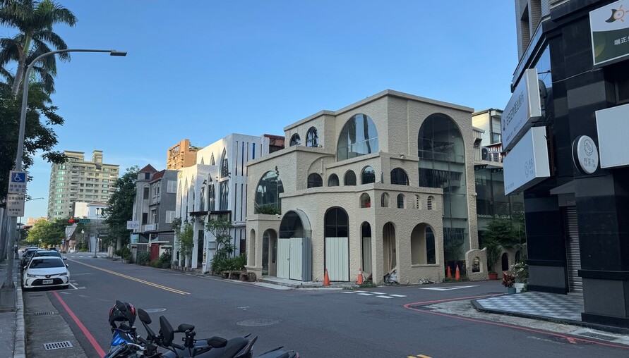 股市財富效應蠢動，央行信用管制若撤守恐重燃炒房野火