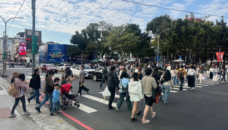 科技新貴撐得住房市？專家喊「第三次換屋潮」　AI革命成最大變數