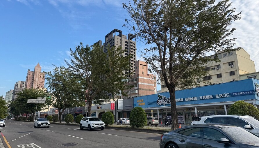 店面的「連鎖化」與「小宅化」同步來襲！地方特色店退場，商圈變了