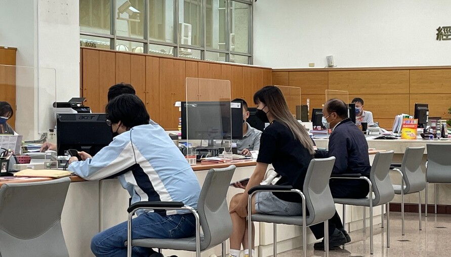新青安擬設排富門檻 年收200萬在台北成家難  台北房均價3250萬 不墊腳買房年收入需300萬以上