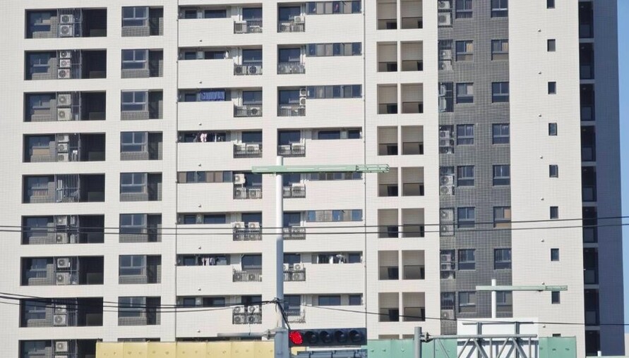 四大房價指數全線轉弱 專家示警：交屋潮將決定房市軟硬著陸