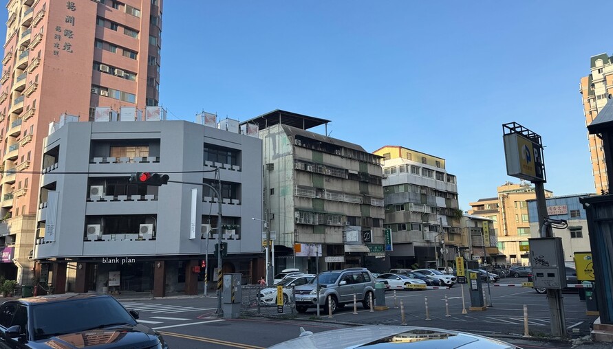 新屋交易量腰斬、老屋成交創新高！房市進入「銀髮時代」：誰能在老屋中找到價值