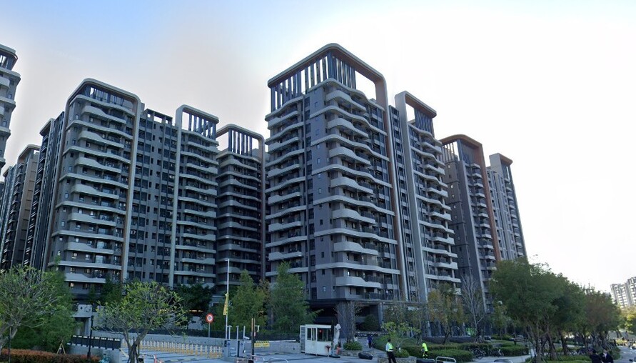 品牌建商「包街」造神？台中人的信仰被房價打折擊潰，機捷賠15%、廍子5字頭崩回3字頭