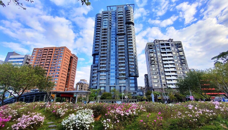 北市豪宅打折租 房東年收667萬繳稅逾百萬　  年花660萬租豪宅 租客有這些盤算