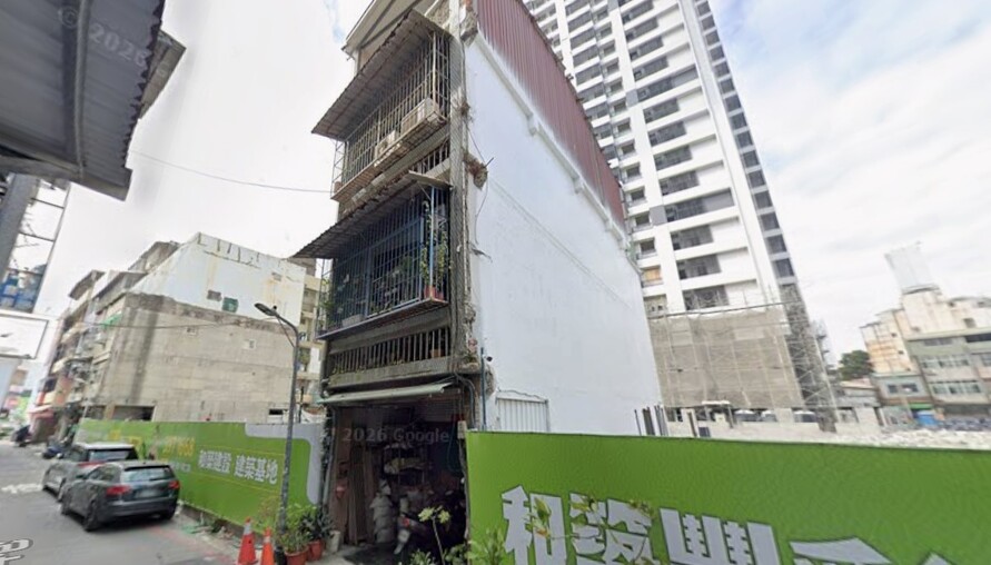 不賣最大？高雄孤島宅被15層大樓夾殺 專家打臉：想賣都來不及