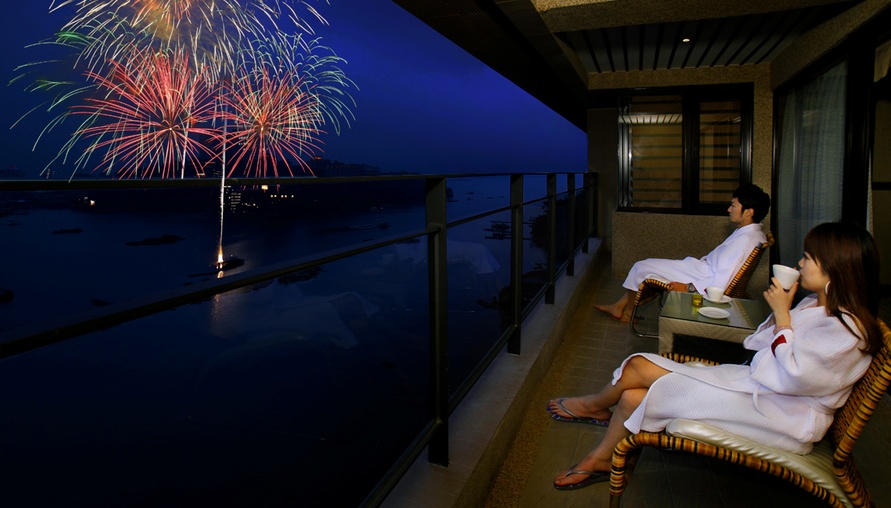 花火點亮日月潭秋夜！ 精選「日月潭五間特色旅宿」！
