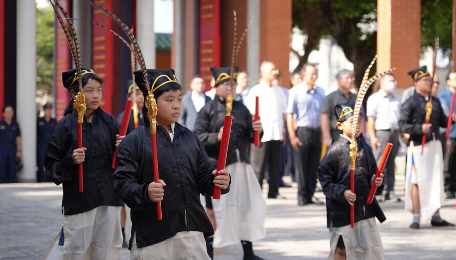 澎湖孔廟釋奠典禮 副縣長林皆興循古禮祭孔 弘揚尊師重道