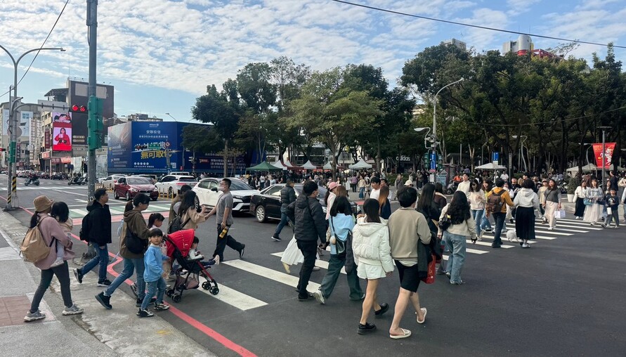 大學文憑不再吃香？主計總處：大學可支配所得中位數連續16年輸給專科