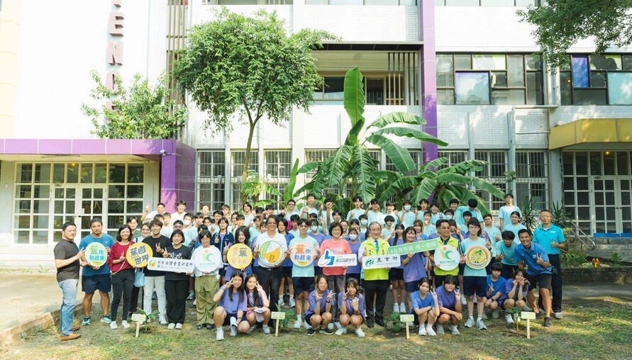 華江高中把香蕉搬進體育課！17種蕉類打造都市「戶外香蕉教室」