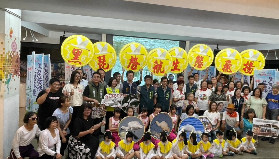 黑面琵鷺陸續飛抵臺南！保育季10/18登場　七股、北門進入賞鳥好時節