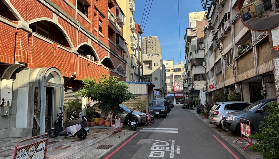 建商都縮手了，屋主還在等誰追價？專家示警：再不賣，就不用賣了