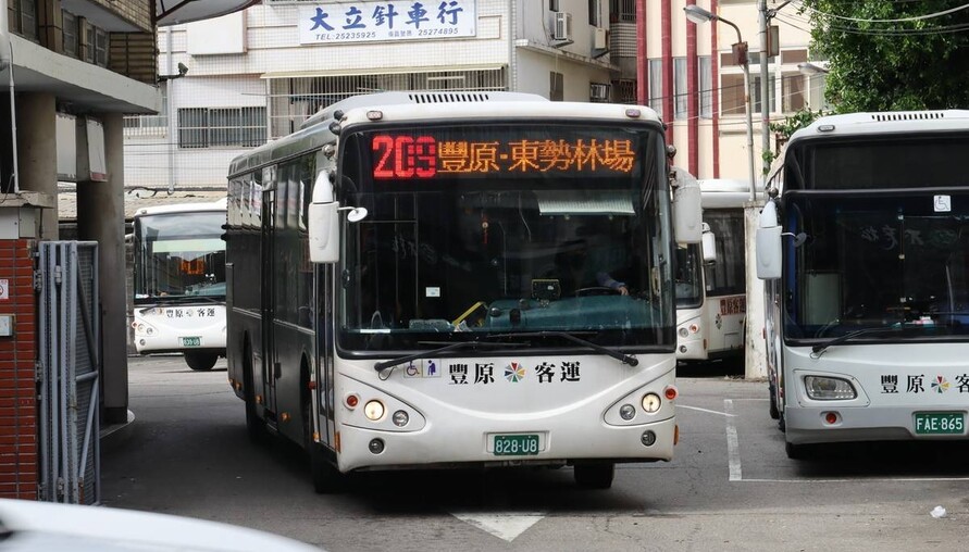 東勢、石岡居民就醫更方便！台中209繞公車11/1試辦　新增10站直達豐原醫院