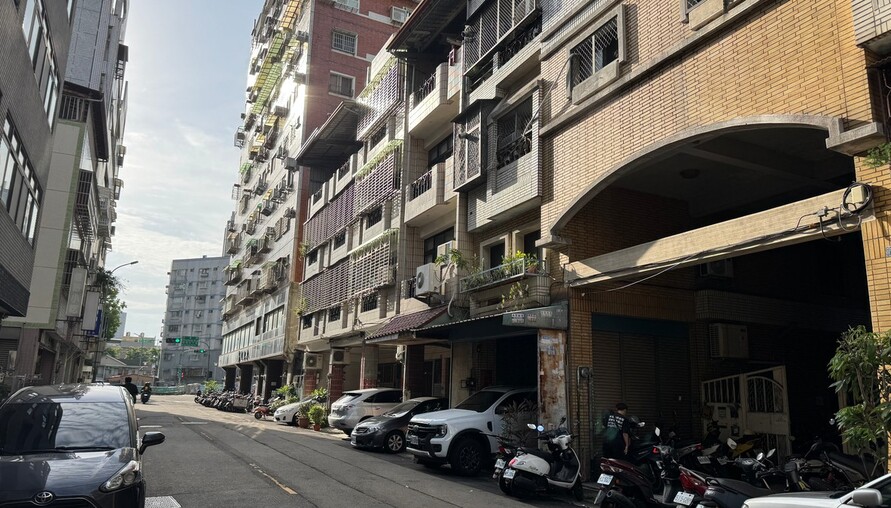 銀行說不買壽險就不保證貸款？專家：民眾其實無計可施！