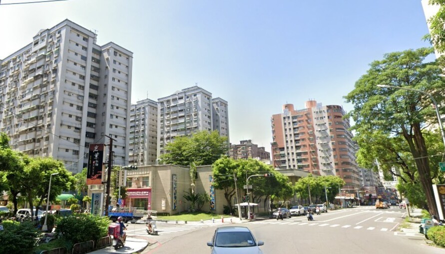 高雄「7折買蛋黃區」神話成真？地上權住宅暴紅背後風險與優勢