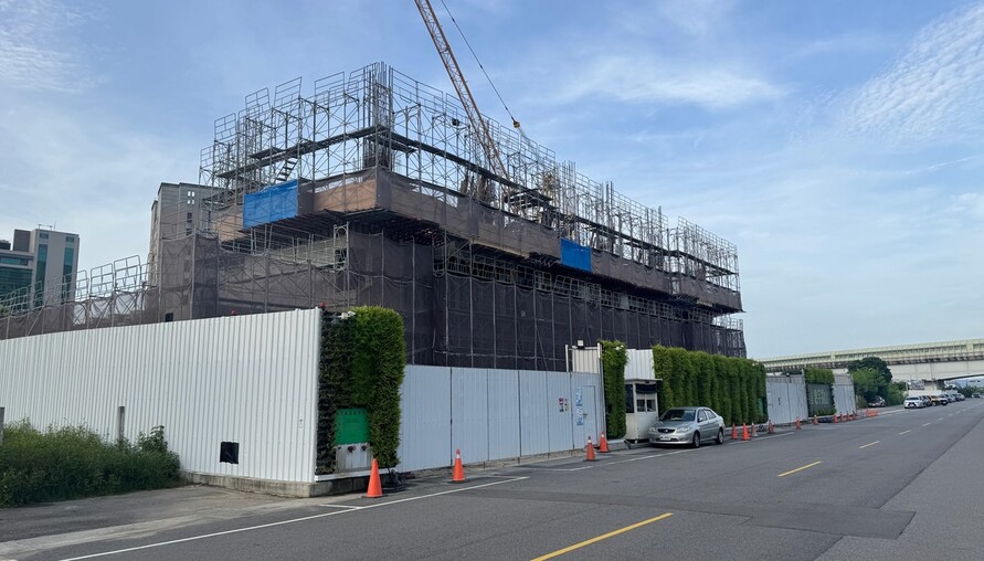 高雄建商獲「救命金牌」！建照大赦2年內免完工 專家憂：房市爛尾樓危機只是延後爆？