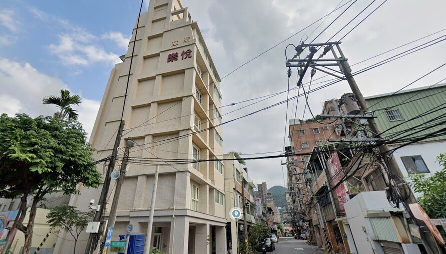 建商資金斷鏈風暴來襲！土城捷運站黃金店面遭法拍，162萬欠稅壓垮建商