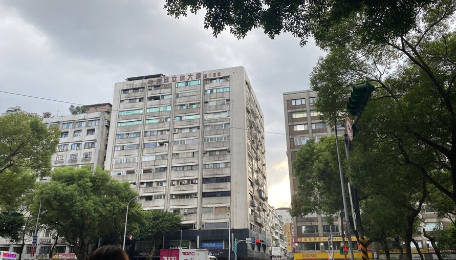 2025低自備款買房必讀指南：自備10萬就能進場真的可行嗎？
