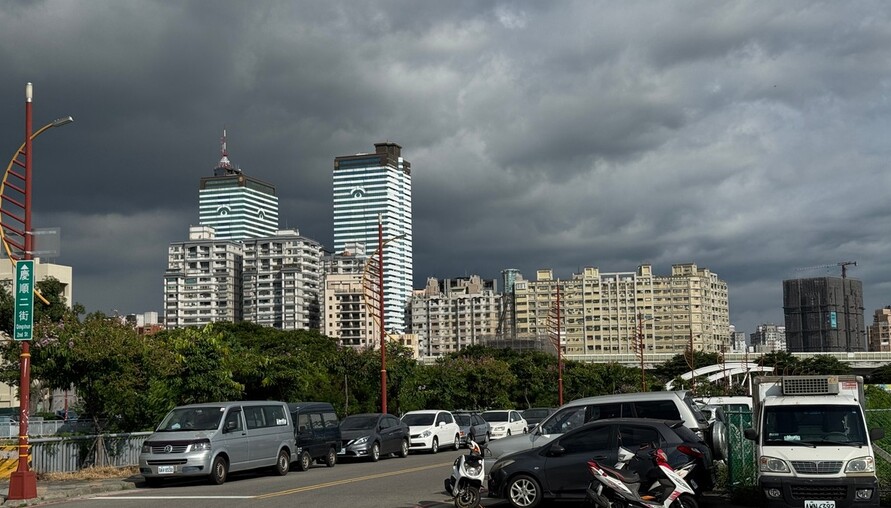 房市「死死昏昏去」！顏炳立示警：市場等不到風，冬天將持續到年底
