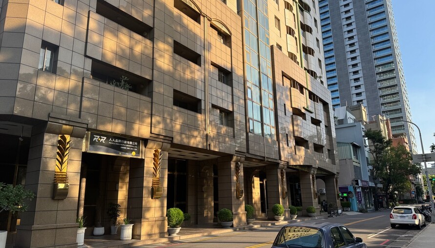 一句「八千起跳」的傲慢:房市冷了,代銷的態度卻還在熱?| M傳媒