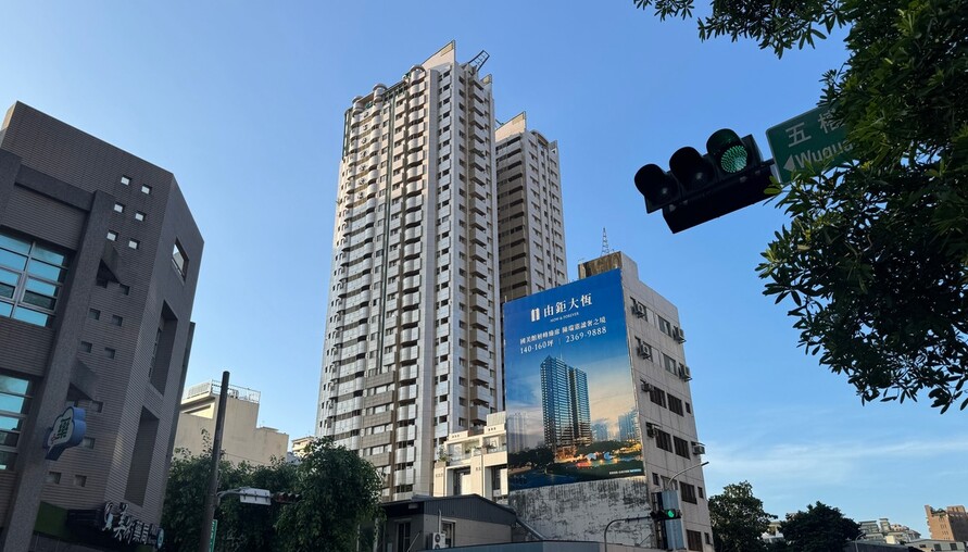 房市冷風持續！第三季價穩量縮滿周年　央行緊箍咒下買氣凍結 M傳媒