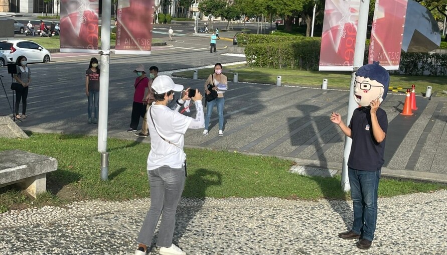 現在市場上根本沒人願意出價，連來看屋的人都少了一半。但你的房價真的跌了嗎？ | M傳媒