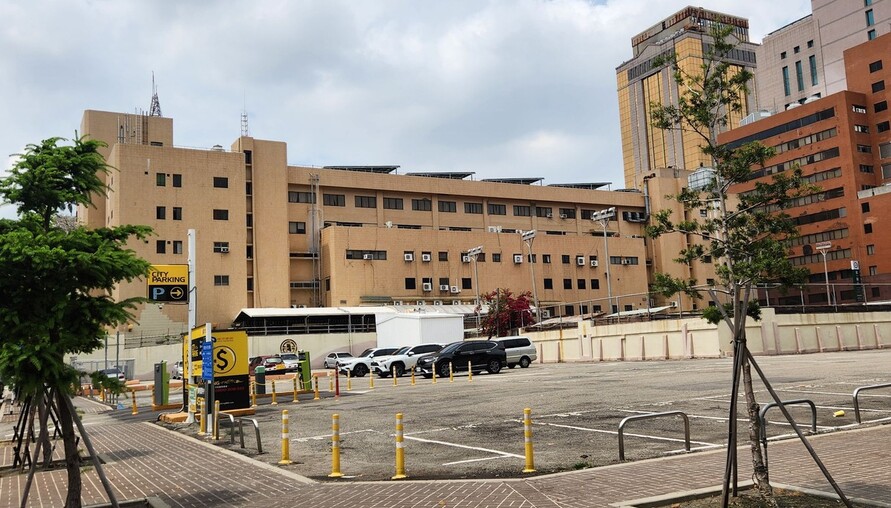 病榻前的財務覺醒：賣房變現2000萬，他為何選擇「租房過日子」| M傳媒