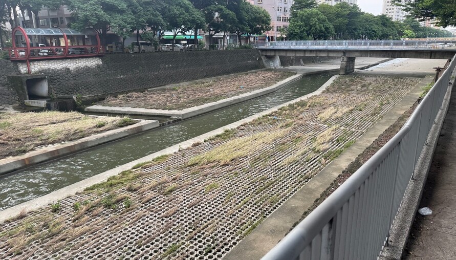 房市失速列車！成交量雪崩房價卻飆天價的「恐怖平衡」內幕 | M傳媒
