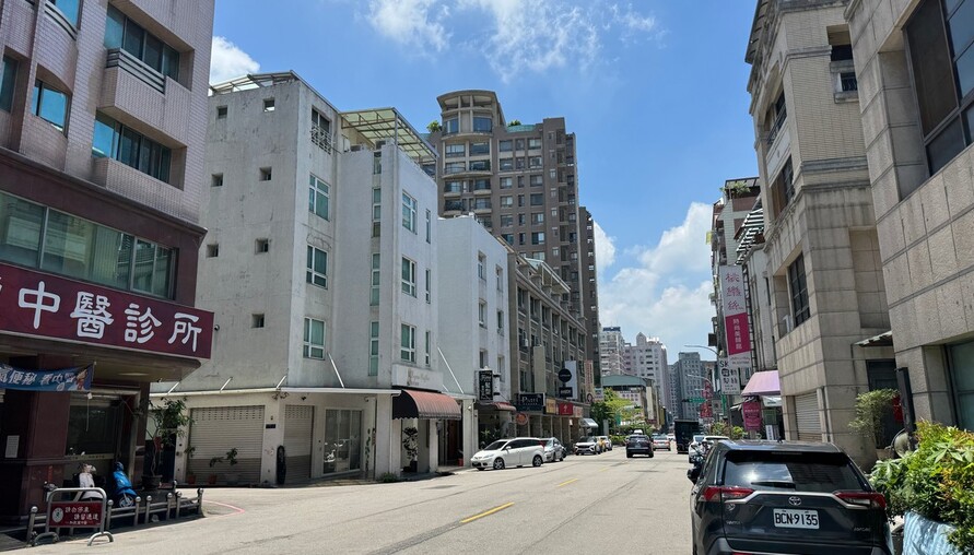 房市冷！建商推「過貸再付」求生　央行年終恐無望鬆綁　專家：2026才可能翻盤 | M傳媒