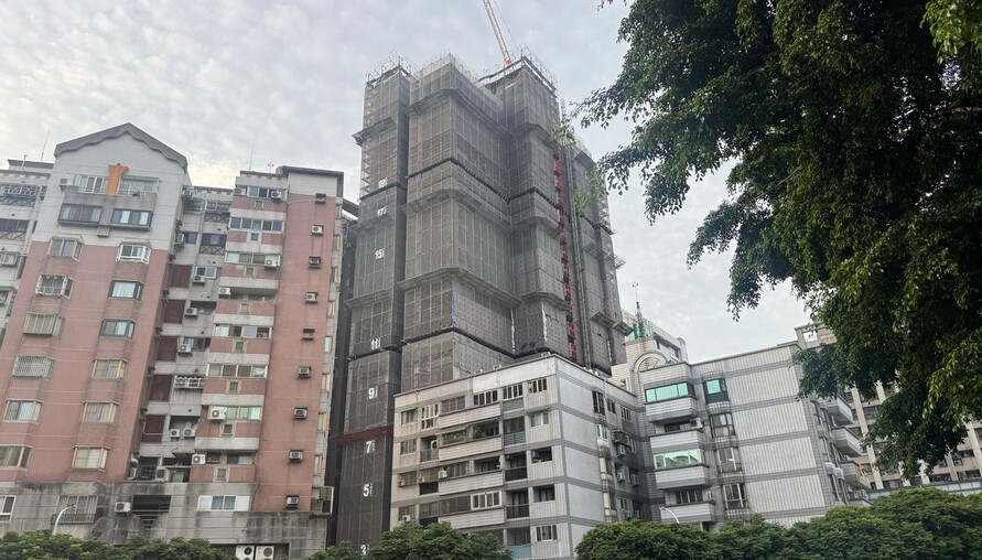 1200 萬想買 4500 萬？專家一句話打醒全場：你是在買房還是買壓力？