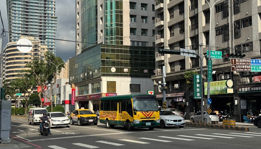 為博女房仲一笑，他竟想送出千萬豪宅當定情禮物！ | M傳媒