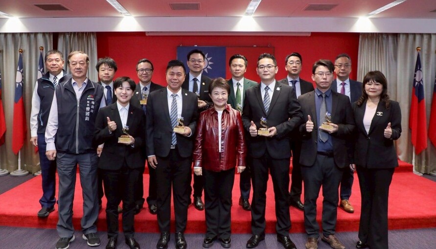 神隊友就位！中市表揚不動產優良從業者，打造透明安心交易環境