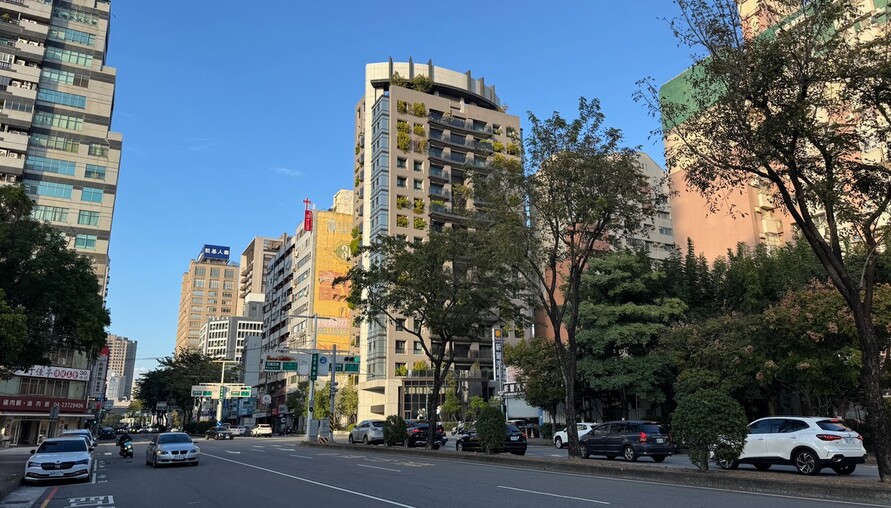 「不送安養中心就是不孝？」網友：長輩住機構，最難熬的不是病痛... | M傳媒