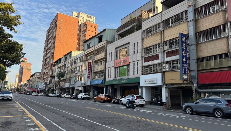 「不是不跌，是怎麼跌」看空網友點關鍵：看得見的手，正在改寫遊戲規則 | M傳媒