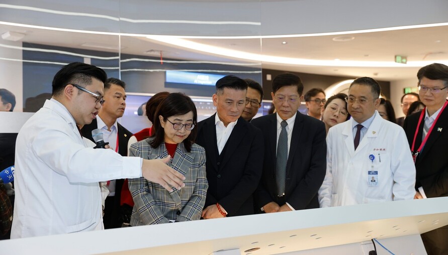 第16屆雙城論壇上海登場！林奕華率團參訪上海市最新交通基建、文化演藝地標及中山醫院智慧醫療中心