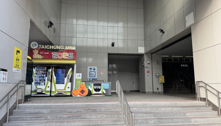 「自售不到一天，手機就被打到快壞掉！」屋主崩潰：最可怕的不是房市冷，是房仲來電轟炸 |  M傳媒