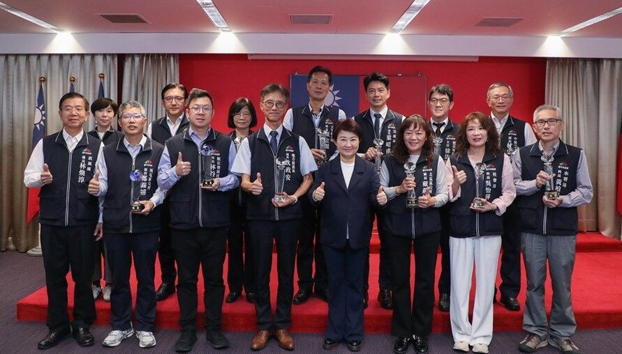 盧秀燕親頒「廉能透明獎」 台中市府各機關展現陽光治理成果