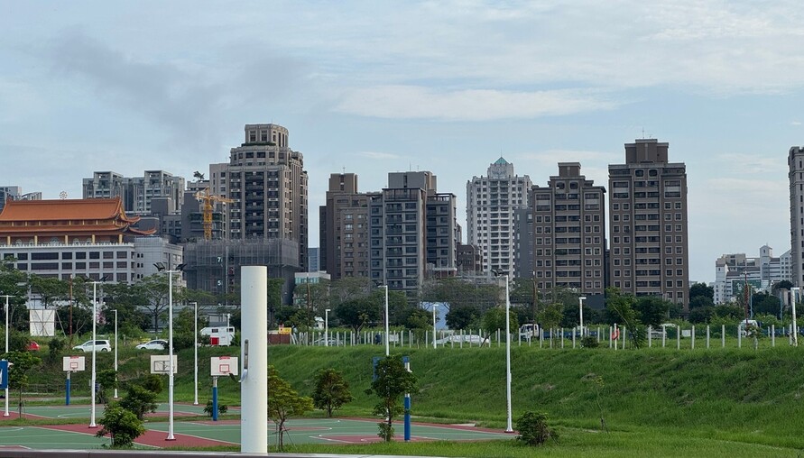 碳費推高房價？環境部駁斥不實傳言：真實影響不到萬分之一！ | M傳媒