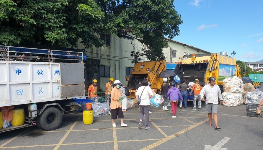 115年春節垃圾收運期程出爐 環境清潔月起跑，除舊布新「馬」上行動迎新年