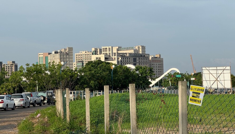 不是讓利，是被逼交成績單：銀行授信緊箍咒下，建商為何選擇破壞行情？ | M傳媒