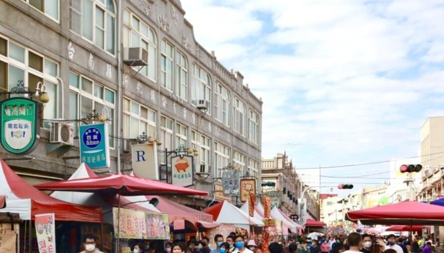 馬到成功迎新春！逛新化年貨大街、遊虎頭埤、訪奇美博物館 臺南春節樂購遊一次滿足