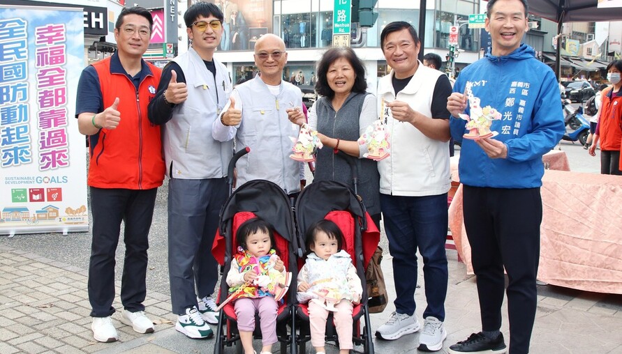 嘉義市馬年小提燈「馬上熊賀」發放 民眾大讚造型有創意