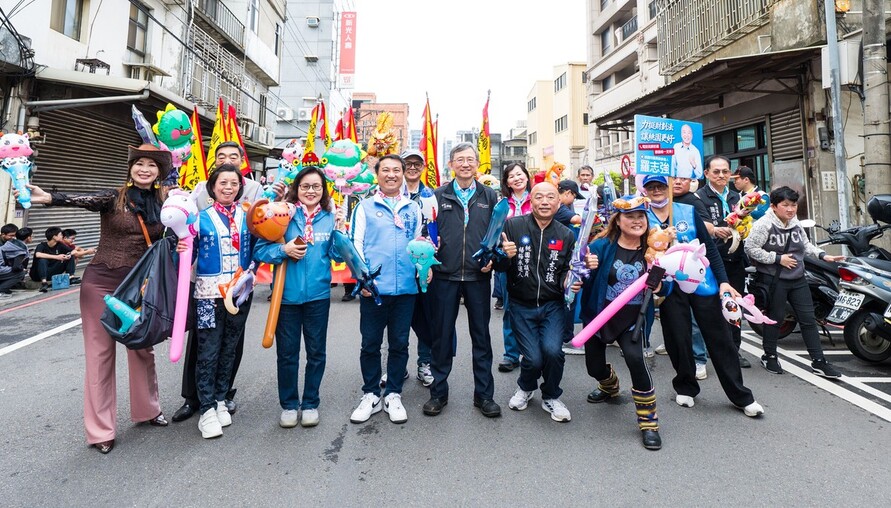 2026靚靚楊梅熱鬧踩街　王副市長邀市民賞燈同樂慶元宵