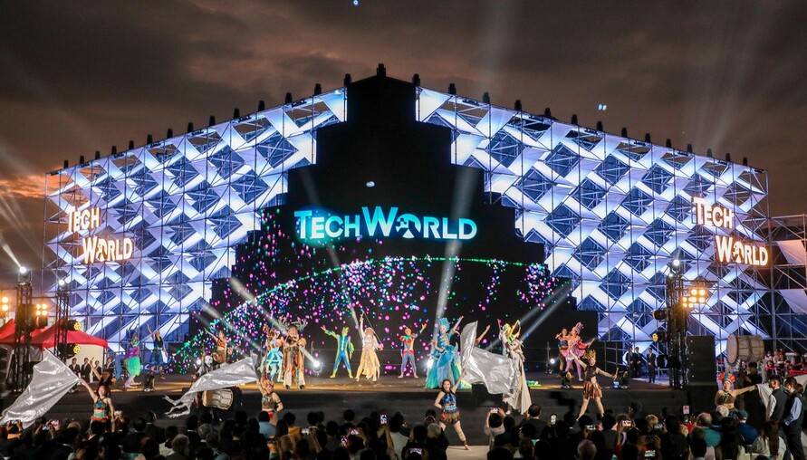 TECH WORLD館正式開幕，生命、自然、未來三大劇場亮相