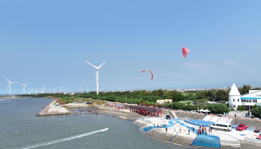 大安濱海樂園3月開放水域遊憩活動！親海逐浪賞夕陽一次滿足