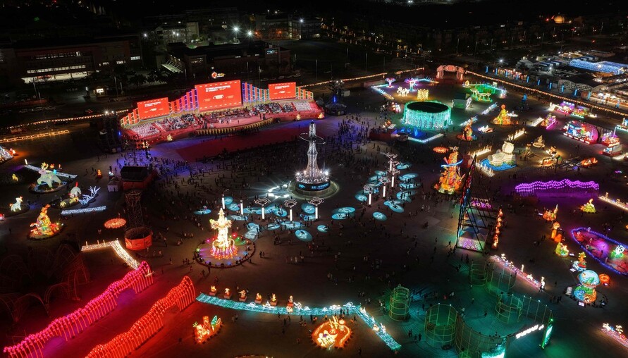 2026台灣燈會開幕　主燈「光沐－世界的阿里山」啟動點亮嘉義