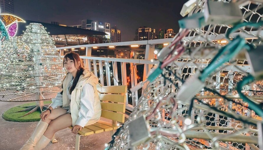 漫步辰光橋光雕展與「2026新北春紛節」MBTI春日市集邀您共度春日浪漫