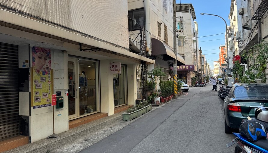 補助70%翻修一間老屋就能救商圈？網友：只是一間沒人氣的「樣品屋」...