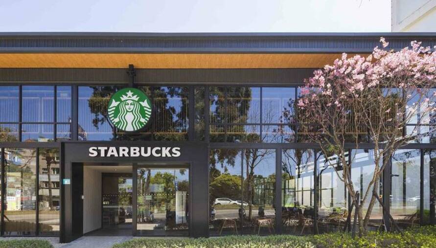 走進森林中的玻璃盒！星巴克林口文化北門市新開幕