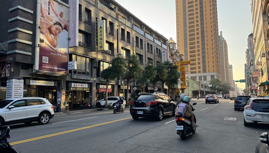 用5000萬買店面，以為可以收租一輩子？網友：笑死！現在誰還在逛街？