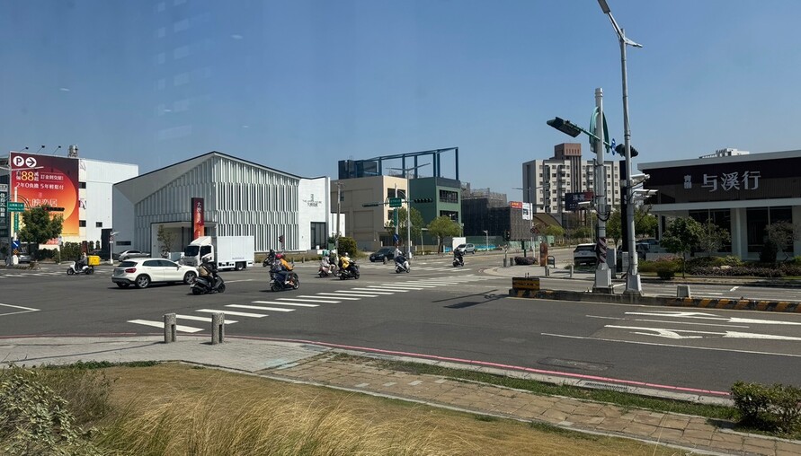 中小建商只剩一條路！賣厝阿明：讓利要一次到位，拖下去只會被大建商吞掉